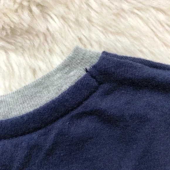 New York Yankees  Blue T-Shirt Size Extra Small - Picture 16 of 16